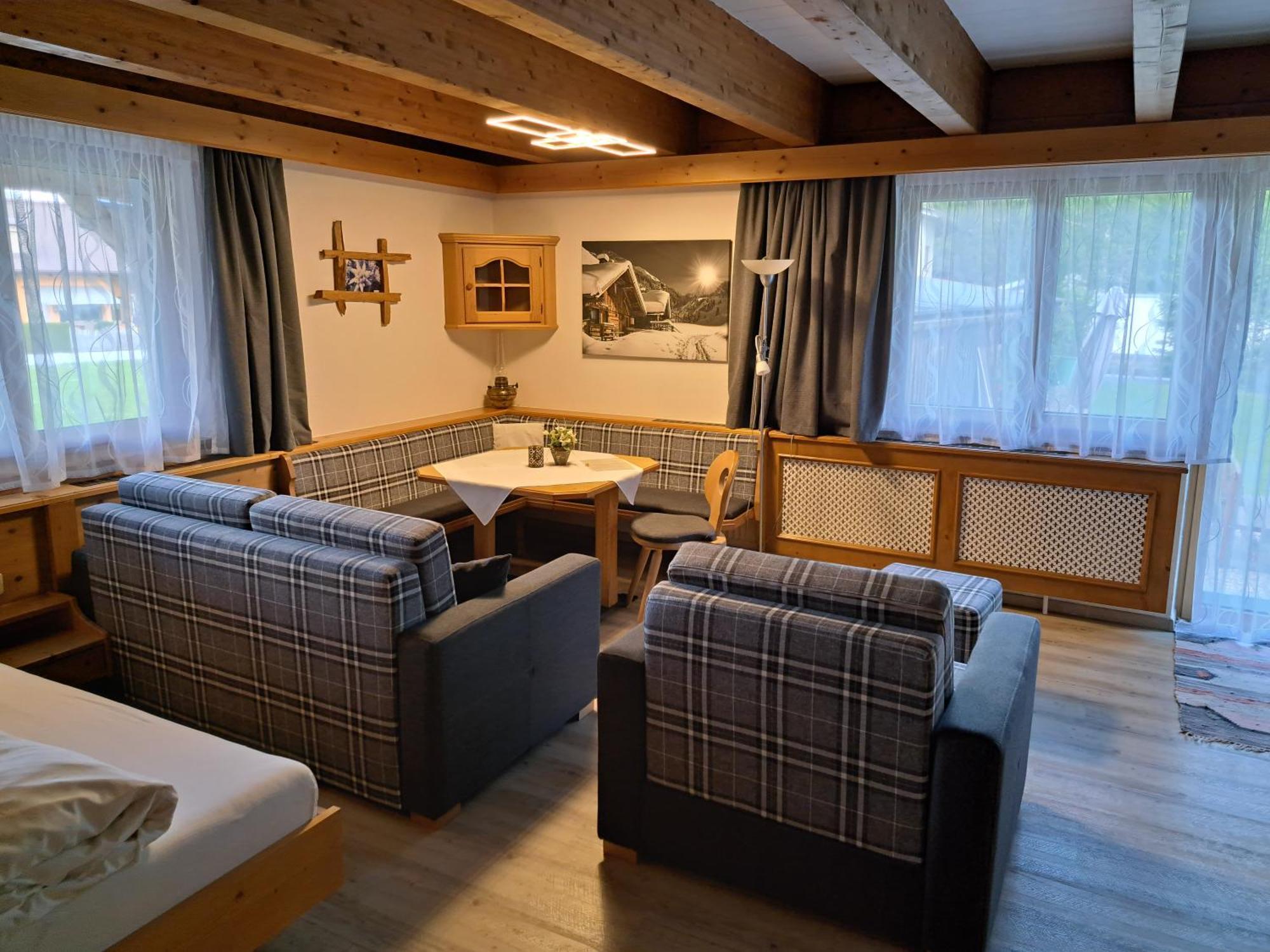 Apartmenthaus Bader 로이타쉬 외부 사진