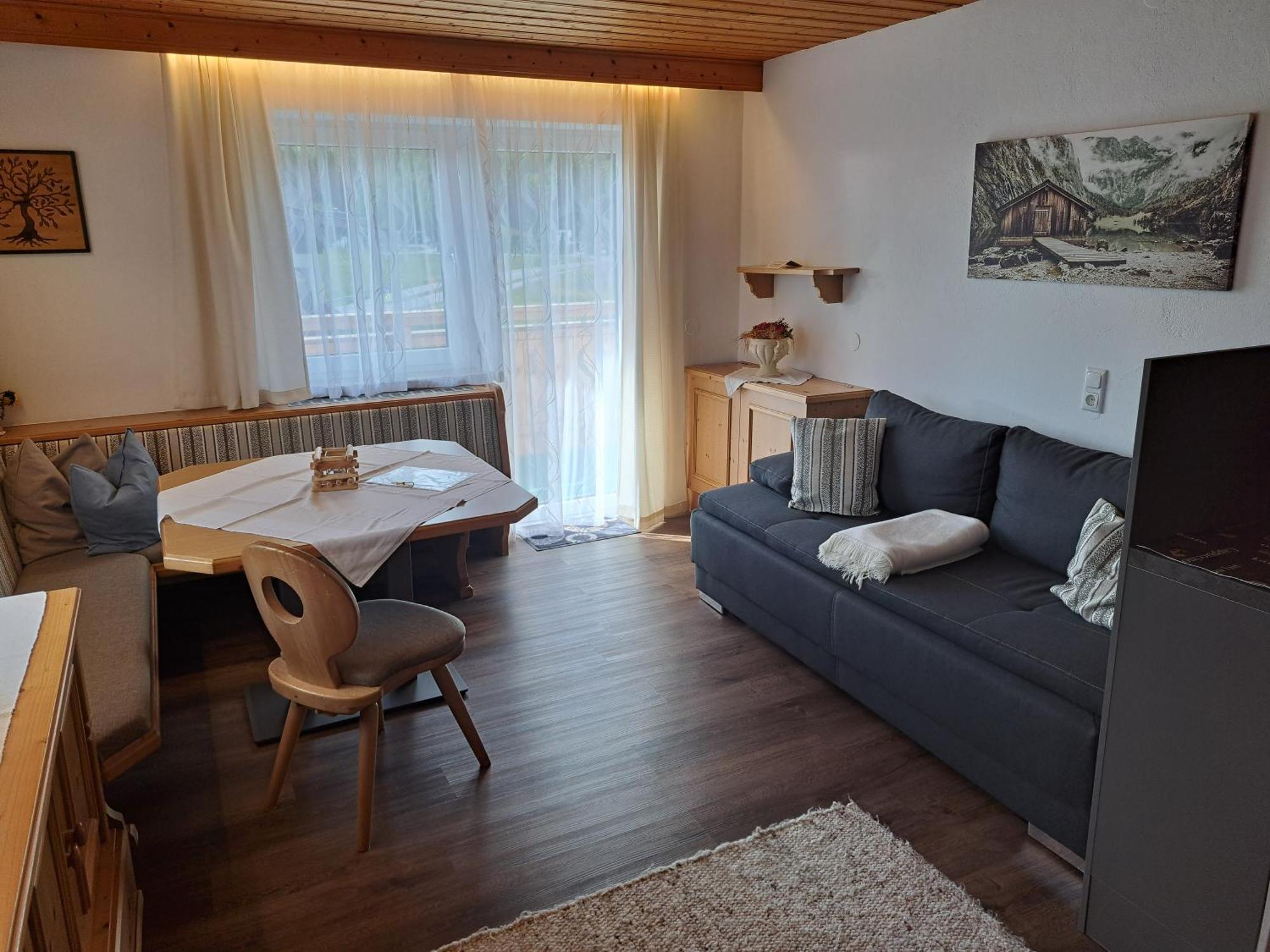 Apartmenthaus Bader 로이타쉬 외부 사진