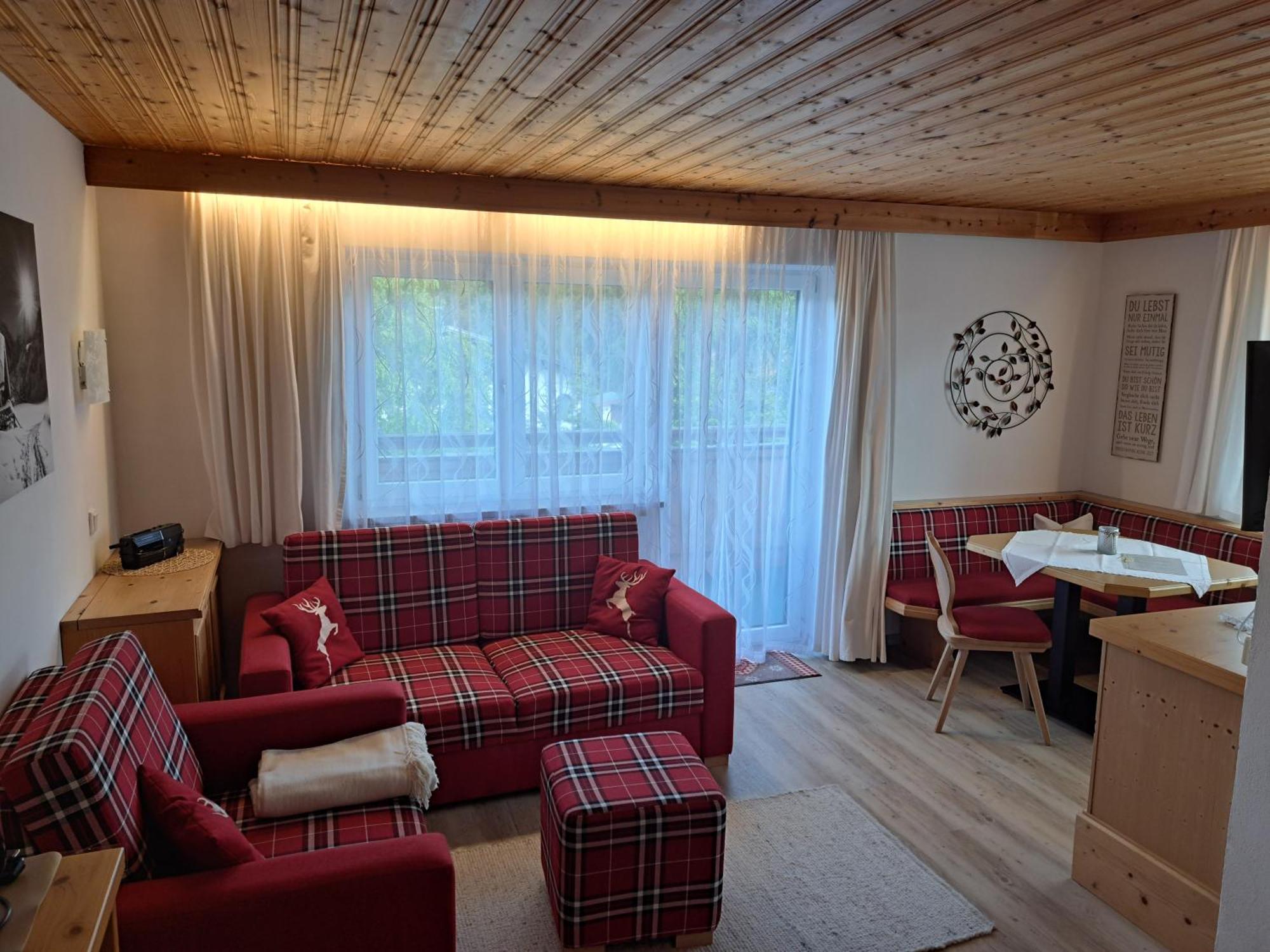 Apartmenthaus Bader 로이타쉬 외부 사진