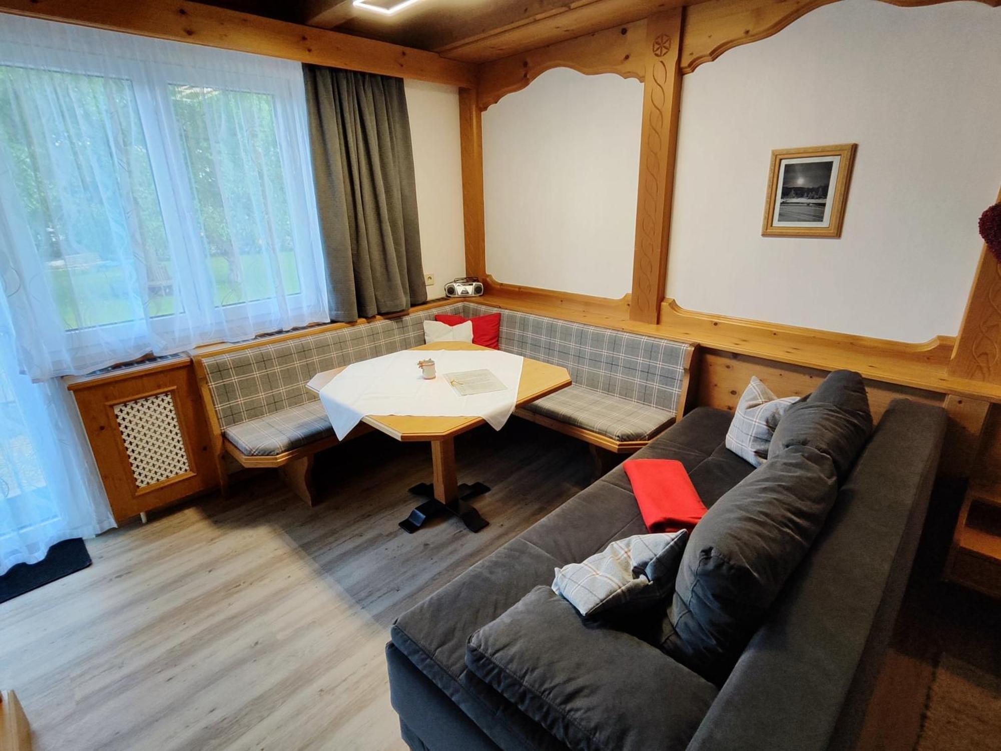 Apartmenthaus Bader 로이타쉬 외부 사진