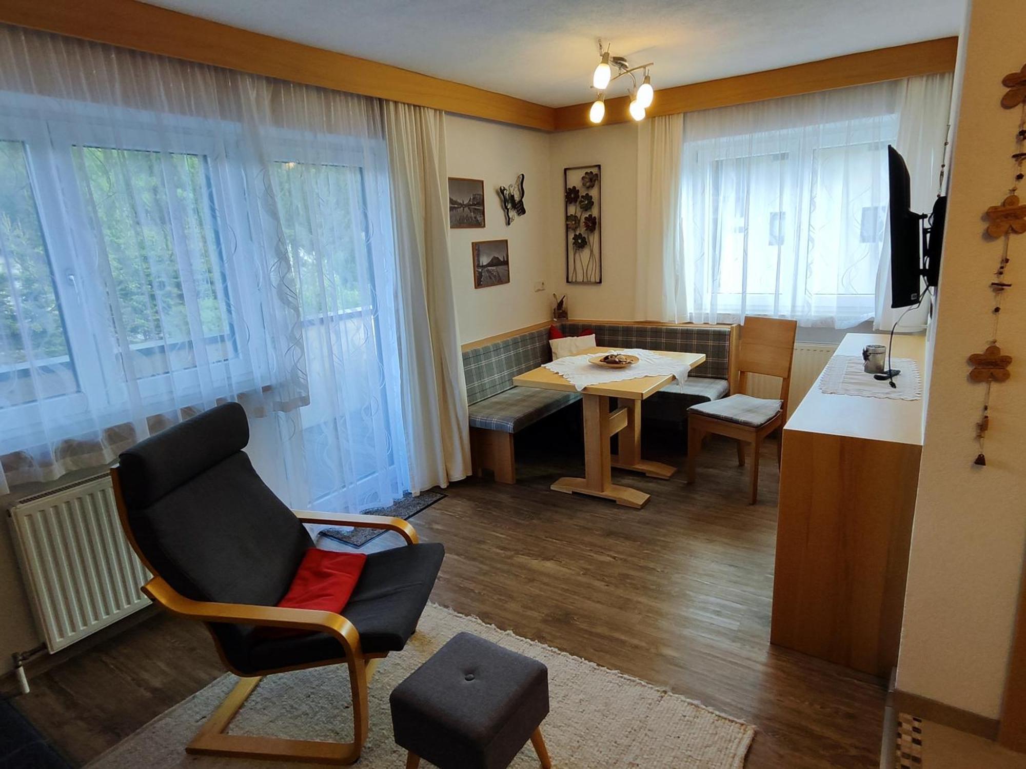 Apartmenthaus Bader 로이타쉬 외부 사진